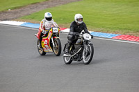 Vintage-motorcycle-club;eventdigitalimages;mallory-park;mallory-park-trackday-photographs;no-limits-trackdays;peter-wileman-photography;trackday-digital-images;trackday-photos;vmcc-festival-1000-bikes-photographs